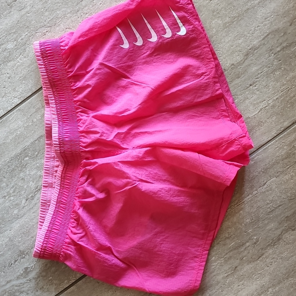 NWT standard fit lined Nike running shorts Med